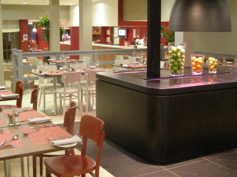 Campanile Swindon Otel Restoran fotoğraf